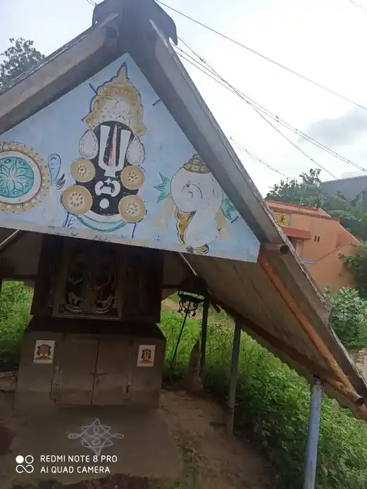 Arulmigu Perumal Temple, Inside The Village, Agaram - 631203 அருள்மிகு பெருமாள் திருக்கோயில், அகரம், Agaram - 631203, Tiruvallur - Ancient Temple Architecture and History Image 2