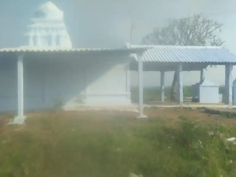 Arulmigu Perumal Temple, Jagadevipalaiyam - 635203 அருள்மிகு பெருமாள் திருக்கோயில், ஜெகதேவிபாளையம் - 635203, Krishnagiri - Ancient Temple Architecture and History Image 2