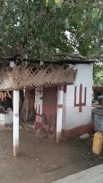 Arulmigu Perumal Temple, Karukampalayam, Samalapuram - 641663 அருள்மிகு பெருமாள் திருக்கோயில், Karukampalayam, Samalapuram - 641663, Tiruppur - Ancient Temple Architecture and History Image 4