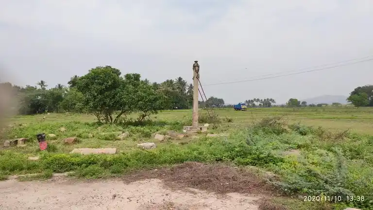Arulmigu Perumal Temple, Karukapillai, Kovilankulam - 625532 அருள்மிகு பெருமாள் திருக்கோயில், Karukapillai, Kovilankulam - 625532, Madurai - Ancient Temple Architecture and History Image 4