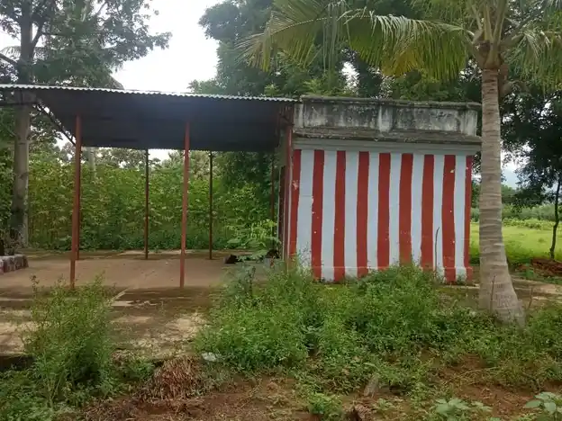 Arulmigu Perumal Temple, Karukatanpatti - 625532 அருள்மிகு பெருமாள் திருக்கோயில், Karukatanpatti - 625532, Madurai - Ancient Temple Architecture and History Image 4