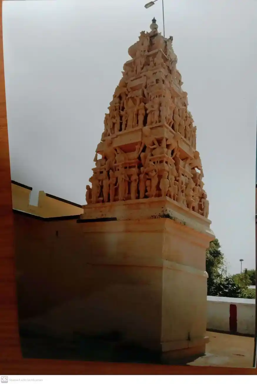 Arulmigu Perumal Temple, Karukkampalayam, Kolaram - 637201 அருள்மிகு பெருமாள் திருக்கோயில், கருக்கம்பாளையம், கோலாரம் - 637201, Namakkal - Ancient Temple Architecture and History Image 2