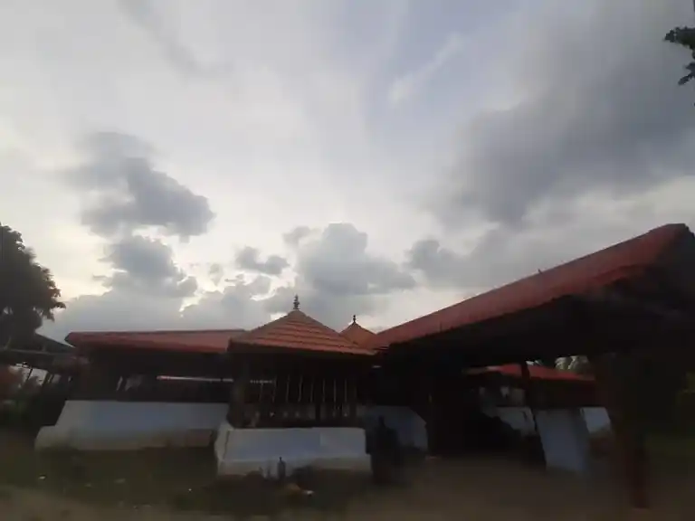 Arulmigu Perumal Temple, Ketisamuthiram - 638501 அருள்மிகு பெருமாள் திருக்கோயில், Ketisamuthiram - 638501, Erode - Ancient Temple Architecture and History Image 4