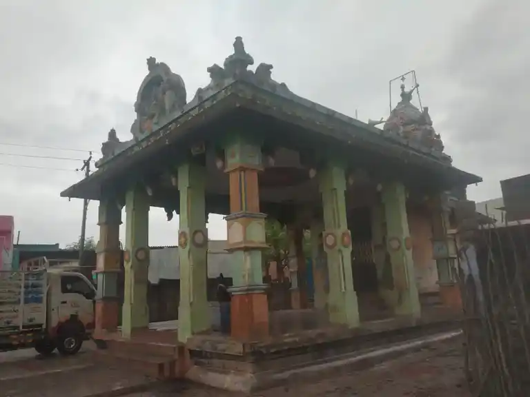 Arulmigu Perumal Temple, Kilavaneri - 625704