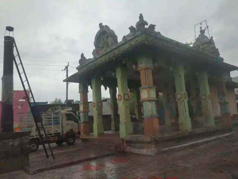 Arulmigu Perumal Temple, Kilavaneri - 625704 அருள்மிகு பெருமாள் திருக்கோயில், Kilavaneri - 625704, Madurai - Ancient Temple Architecture and History Image 2