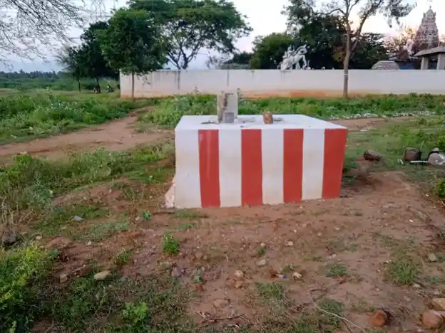 Arulmigu Perumal Temple, Kombaipatty - 624202 அருள்மிகு பெருமாள் திருக்கோயில், Kombaipatty - 624202, Dindigul - Ancient Temple Architecture and History Image 4