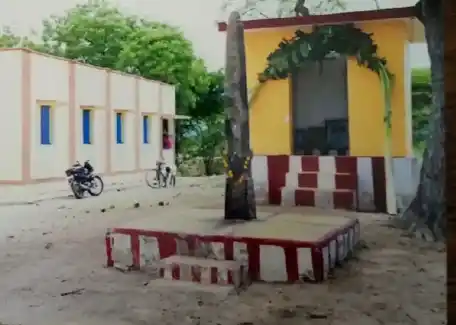 Arulmigu Perumal Temple, Kongalapuram, Kongalapuram - 626123 அருள்மிகு பெருமாள் திருக்கோயில், கொங்கலாபுரம், Kongalapuram - 626123, Virudhunagar - Ancient Temple Architecture and History Image 4