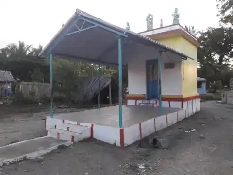 Arulmigu Perumal Temple, Kulathupudur, Tirupur - 641687 அருள்மிகு பெருமாள் திருக்கோயில், Kulathupudur, திருப்பூர் சவுத் - 641687, Tiruppur - Ancient Temple Architecture and History Image 3