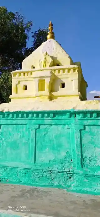 Arulmigu Perumal Temple, Kullauganapalle - 635207 அருள்மிகு பெருமாள் திருக்கோயில், Kullauganapalle - 635207, Krishnagiri - Ancient Temple Architecture and History Image 7