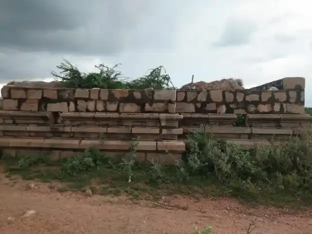 Arulmigu Perumal Temple, Kurumalai - 628502 அருள்மிகு பெருமாள் திருக்கோயில், Kurumalai - 628502, Thoothukudi - Ancient Temple Architecture and History Image 4