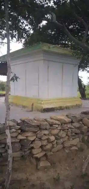 Arulmigu Perumal Temple, Kurumapatti - 606703 அருள்மிகு பெருமாள் திருக்கோயில், Kurumapatti - 606703, Tiruvannamalai - Ancient Temple Architecture and History Image 5