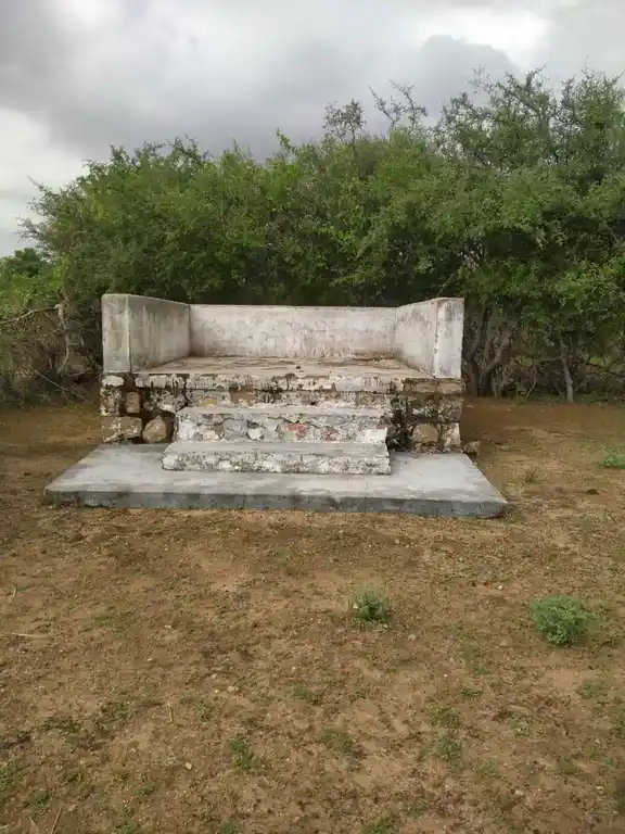Arulmigu Perumal Temple, Kuthilupai - 624712 அருள்மிகு பெருமாள் தி/கோ, Kuthilupai - 624712, Dindigul - Ancient Temple Architecture and History Image 4