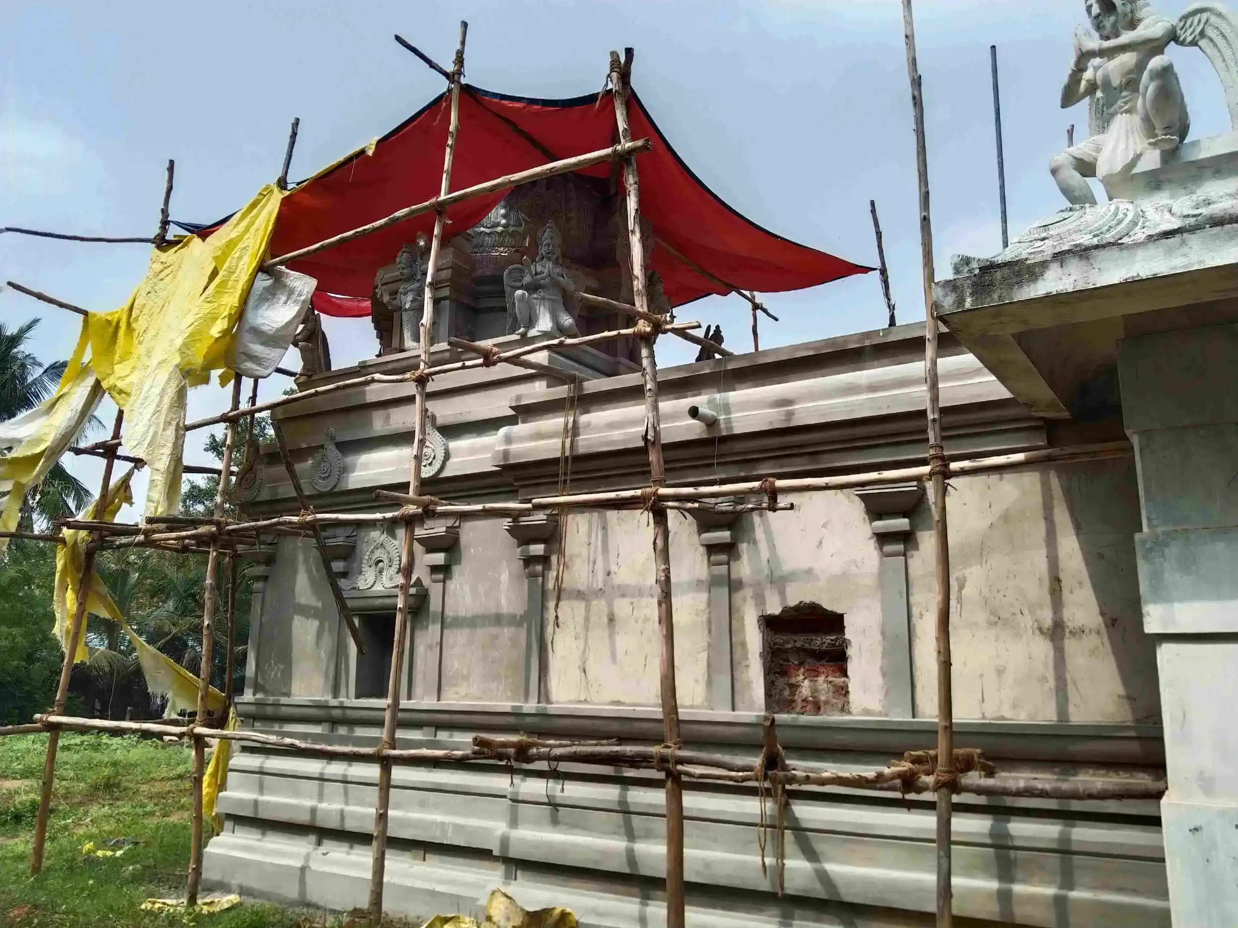 Arulmigu Perumal Temple, Madaiyambakkam - 603302 அருள்மிகு பெருமாள் திருக்கோயில், Madaiyambakkam - 603302, Chengalpattu - Ancient Temple Architecture and History Image 3