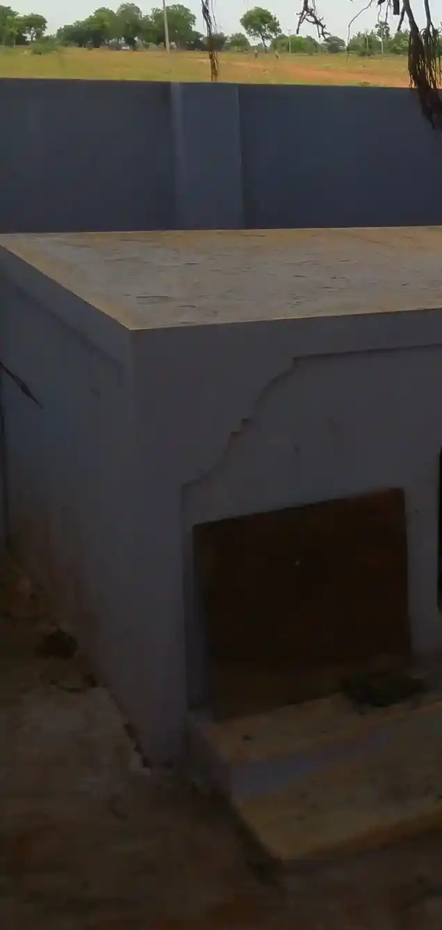 Arulmigu Perumal Temple, Manjanayakanpatti - 624614 அருள்மிகு பெருமாள் திருக்கோயில், Manjanayakanpatti - 624614, Dindigul - Ancient Temple Architecture and History Image 2