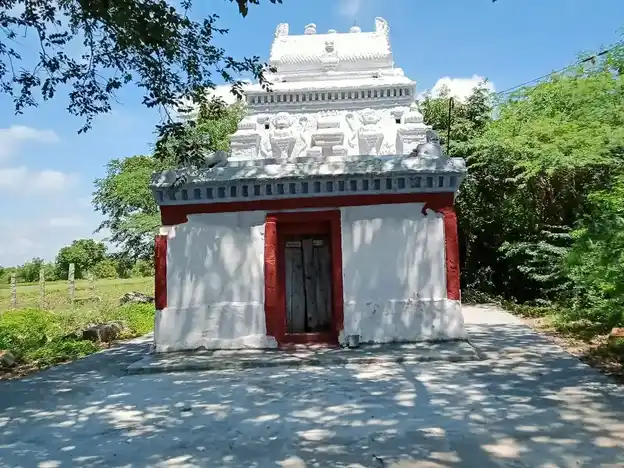 Arulmigu Perumal Temple, Maravadi - 635205 அருள்மிகு பெருமாள் திருக்கோயில், Maravadi - 635205, Dharmapuri - Ancient Temple Architecture and History Image 4
