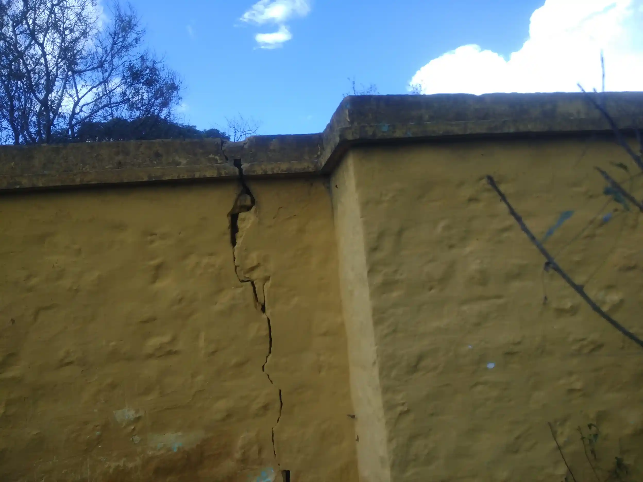 Arulmigu Perumal Temple, Matrapalli - 635652 அருள்மிகு பெருமாள் திருக்கோயில், மட்றப்பள்ளி - 635652, Thirupathur - Ancient Temple Architecture and History Image 4