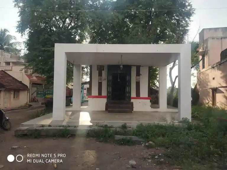 Arulmigu Perumal Temple, Mgr Nagar, Pedamaneri - 636701 அருள்மிகு பெருமாள் திருக்கோயில், Mgr Nagar, Pedamaneri - 636701, Dharmapuri - Ancient Temple Architecture and History Image 11