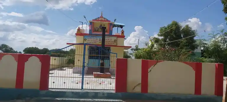 Arulmigu Perumal Temple, Mudukkumindanpatti - 628503 அருள்மிகு பெருமாள் திருக்கோயில், Mudukkumindanpatti - 628503, Thoothukudi - Ancient Temple Architecture and History Image 4