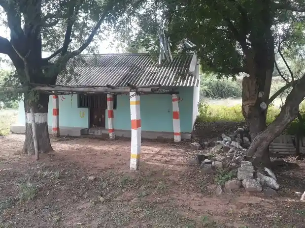 Arulmigu Perumal Temple, Mullikaadu, Pappireddipatti - 636905 அருள்மிகு பெருமாள் திருக்கோயில், Mullikaadu, Pappireddipatti - 636905, Dharmapuri - Ancient Temple Architecture and History Image 7