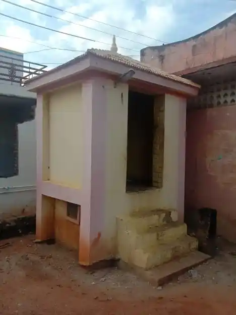 Arulmigu Perumal Temple, Muthalaikulam - 625514 அருள்மிகு பெருமாள் திருக்கோயில், Muthalaikulam - 625514, Madurai - Ancient Temple Architecture and History Image 3