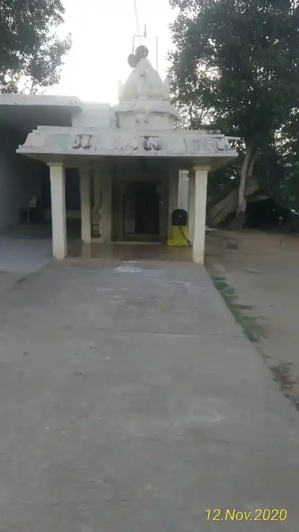 Arulmigu Perumal Temple, Naduppatti - 635307 அருள்மிகு பெருமாள் திருக்கோயில், Naduppatti - 635307, Krishnagiri - Ancient Temple Architecture and History Image 4