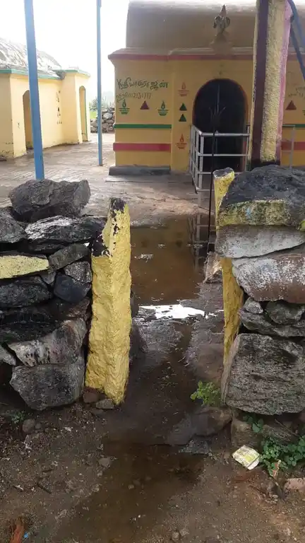 Arulmigu Perumal Temple, Naranapuram - 636903 அருள்மிகு பெருமாள் திருக்கோயில், Naranapuram - 636903, Dharmapuri - Ancient Temple Architecture and History Image 2