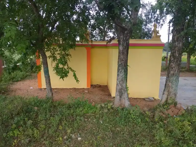 Arulmigu Perumal Temple, Near Ariyakulam, Mottupatti - 635202 அருள்மிகு பெருமாள் திருக்கோயில், Near Ariyakulam, Mottupatti - 635202, Dharmapuri - Ancient Temple Architecture and History Image 3