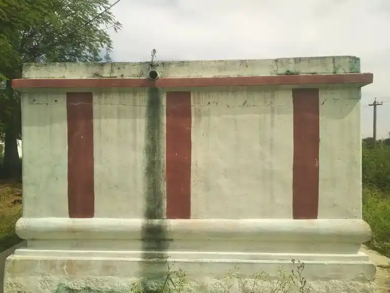 Arulmigu Perumal Temple, Near Govt Hospital, Jakkasamudram - 636805 அருள்மிகு பெருமாள் திருக்கோயில், Near Govt Hospital, Jakkasamudram - 636805, Dharmapuri - Ancient Temple Architecture and History Image 2