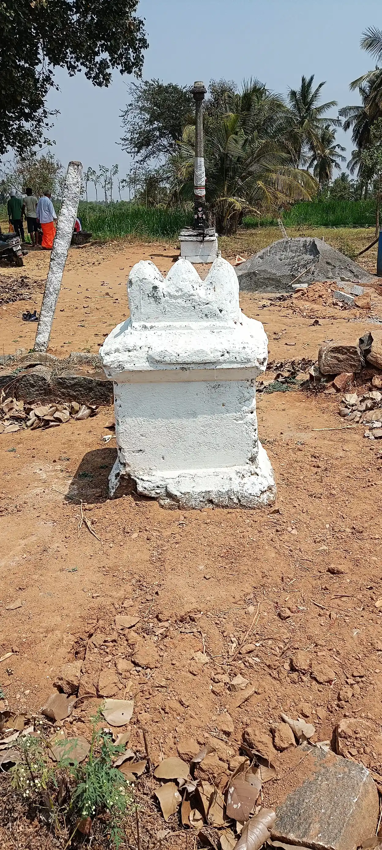 Arulmigu Perumal Temple, Near Jd Medical Office, Kuppur - 636704 அருள்மிகு பெருமாள் திருக்கோயில், Near Jd Medical Office, Kuppur - 636704, Dharmapuri - Ancient Temple Architecture and History Image 2