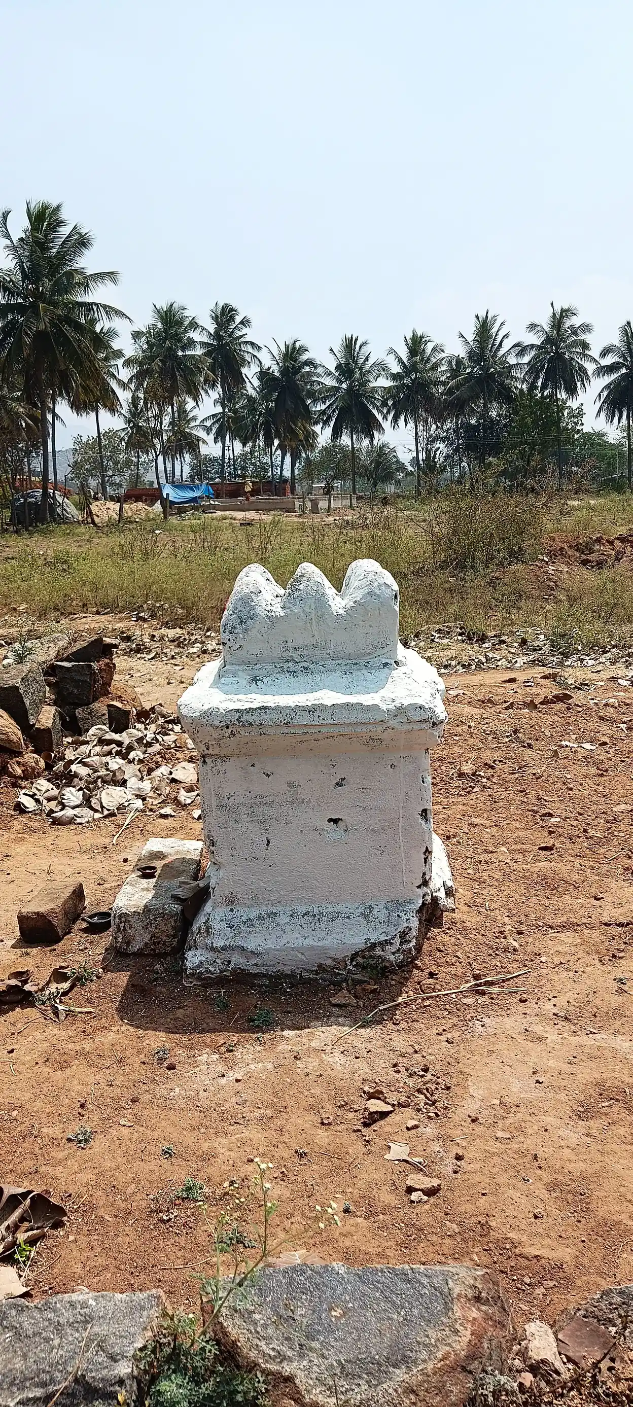 Arulmigu Perumal Temple, Near Jd Medical Office, Kuppur - 636704 அருள்மிகு பெருமாள் திருக்கோயில், Near Jd Medical Office, Kuppur - 636704, Dharmapuri - Ancient Temple Architecture and History Image 3