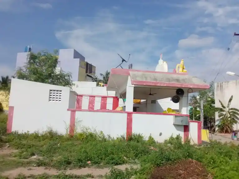 Arulmigu Perumal Temple, Near Silk Market, Bargur - 635104 Temple