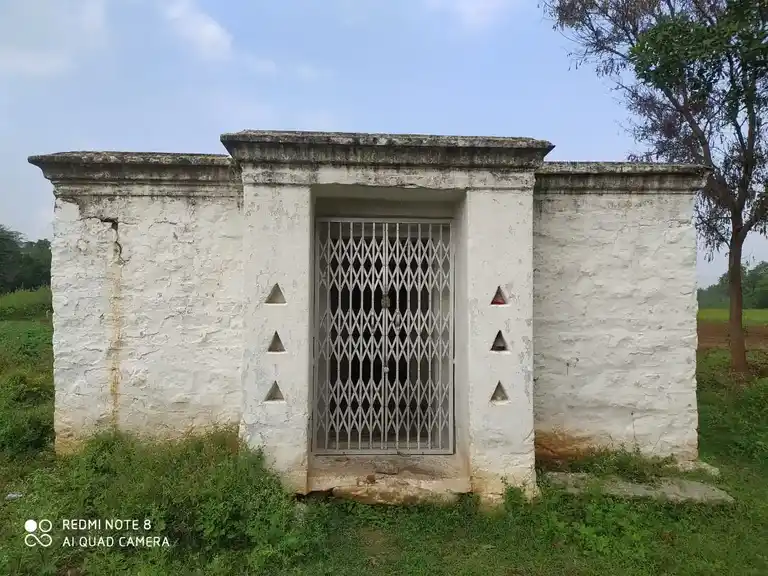 Arulmigu Perumal Temple, Payichal - 635602 அருள்மிகு பெருமாள் திருக்கோயில், பாச்சல் - 635602, Thirupathur - Ancient Temple Architecture and History Image 4