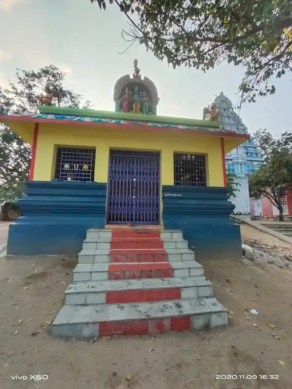 Arulmigu Perumal Temple, Pennaswaramatam - 635112 அருள்மிகு பெருமாள் திருக்கோயில், பெண்ணேஸ்வரமடம் - 635112, Krishnagiri - Ancient Temple Architecture and History Image 2