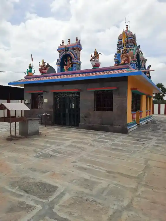 Arulmigu Perumal Temple, Piyur - 635112 அருள்மிகு பெருமாள் திருக்கோயில், பையூர் - 635112, Krishnagiri - Ancient Temple Architecture and History Image 2