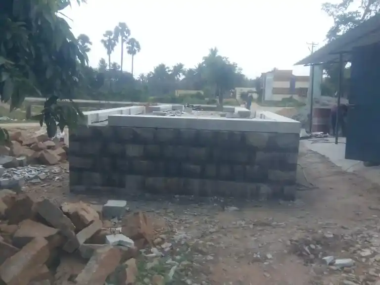 Arulmigu Perumal Temple, Psv College Near, Mittapalli - 635108 அருள்மிகு பெருமாள் திருக்கோயில், மிட்டப்பள்ளி - 635108, Krishnagiri - Ancient Temple Architecture and History Image 4