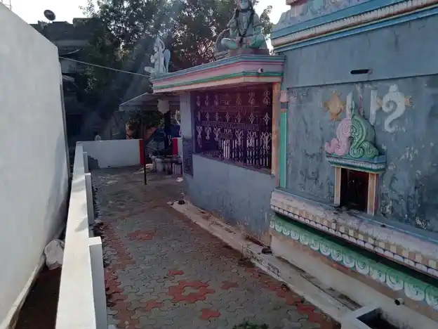 Arulmigu Perumal Temple, Pulikkarai - 636808 Arulmigu Perumal Temple, Pulikkarai - 636808, Dharmapuri - Ancient Temple Architecture and History Image 3