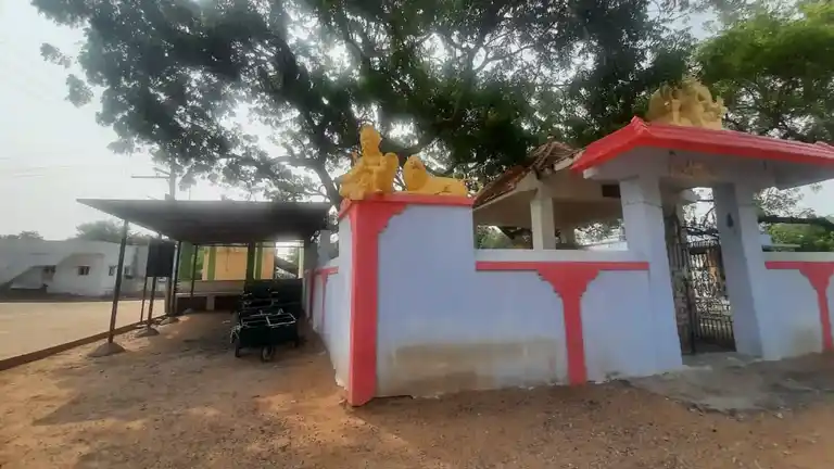 Arulmigu Perumal Temple, Pulvaikulam - 623630 அருள்மிகு. பெருமாள் திருக்கோயில், Pulvaikulam - 623630, Ramanathapuram - Ancient Temple Architecture and History Image 4