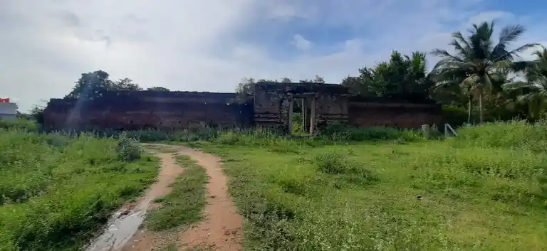 Arulmigu Perumal Temple, Rajakkapatti - 625503 அருள்மிகு பெருமாள் திருக்கோயில், Rajakkapatti, Rajakkapatti - 625503, Madurai - Ancient Temple Architecture and History Image 5