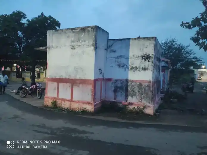 Arulmigu Perumal Temple, Sakilipatti - 625021 பெருமாள் கோயில், Sakilipatti - 625021, Madurai - Ancient Temple Architecture and History Image 4
