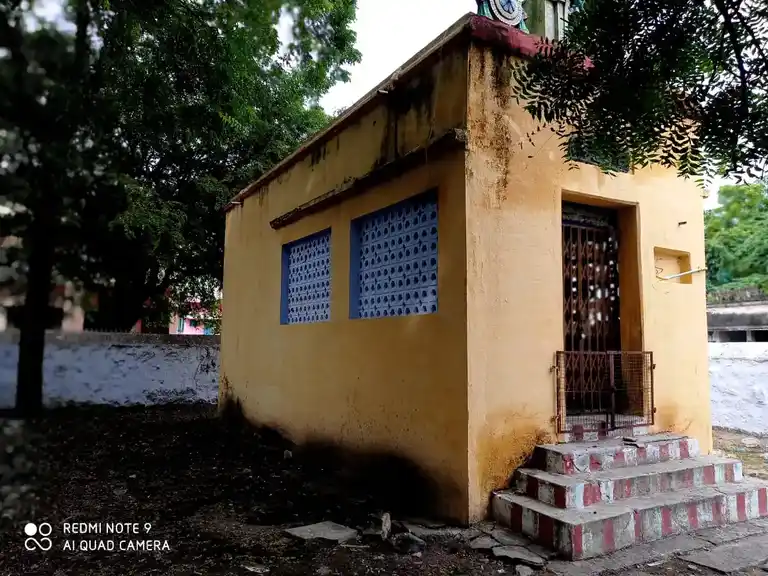 Arulmigu Perumal Temple, Salupapilaiyarnatham - 625706 அருள்மிகு பெருமாள் திருக்கோவில், Salupapilaiyarnatham - 625706, Madurai - Ancient Temple Architecture and History Image 2