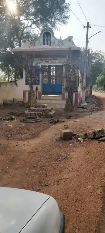 Arulmigu Perumal Temple, Sankarapperi - 628502 அருள்மிகு பெருமாள் திருக்கோயில், Sankarapperi - 628502, Thoothukudi - Ancient Temple Architecture and History Image 4