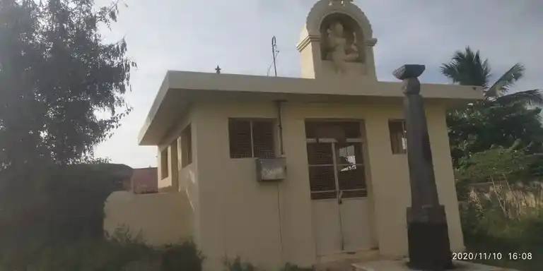 Arulmigu Perumal Temple, Sathiyanathapuram - 636813 அருள்மிகு பெருமாள் திருக்கோயில், Sathiyanathapuram - 636813, Dharmapuri - Ancient Temple Architecture and History Image 11