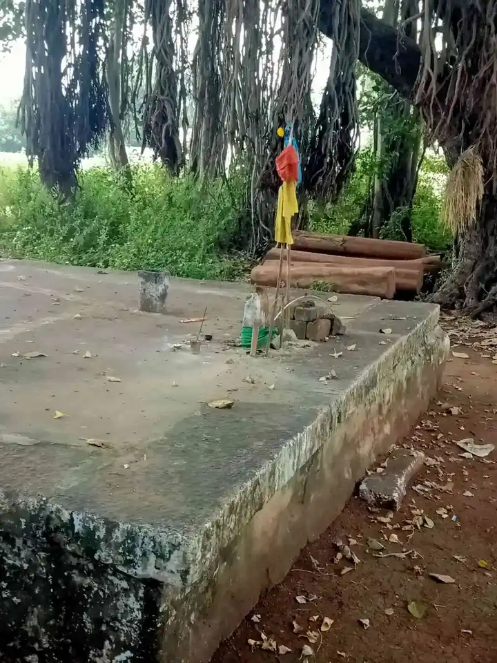 Arulmigu Perumal Temple, Sinthalakundu - 624002 அருள்மிகு பெருமாள் திருக்கோயில், Sinthalakundu - 624002, Dindigul - Ancient Temple Architecture and History Image 7