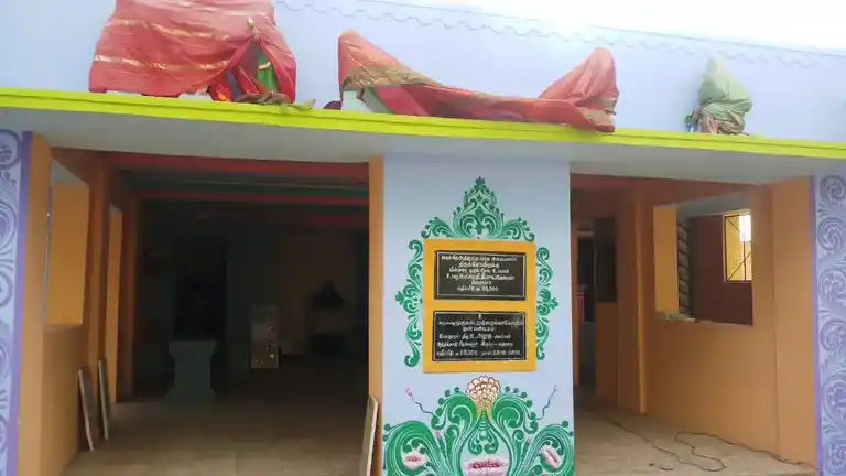 Arulmigu Perumal Temple, Solapuram - 630557 அருள்மிகு. பெருமாள் திருக்கோயில், Solapuram - 630557, Sivagangai - Ancient Temple Architecture and History Image 2