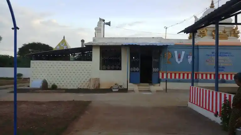 Arulmigu Perumal Temple, Solapuram - 630557 அருள்மிகு. பெருமாள் திருக்கோயில், Solapuram - 630557, Sivagangai - Ancient Temple Architecture and History Image 4