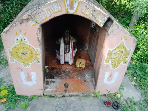 Arulmigu Perumal Temple, Thaiyalkunampattinam - 607003 அருள்மிகு பெருமாள் திருக்கோயில், Thaiyalkunampattinam - 607003, Cuddalore - Ancient Temple Architecture and History Image 5