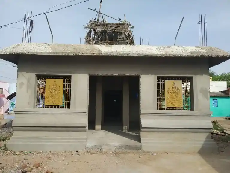 Arulmigu Perumal Temple, Thamaraipatti, Paraiyapatti - 635305 அருள்மிகு பெருமாள் திருக்கோயில், Thamaraipatti, Paraiyapatti - 635305, Dharmapuri - Ancient Temple Architecture and History Image 5