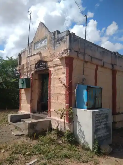 Arulmigu Perumal Temple, Thirumal - 625706 Arulmigu Perumal Temple, Thirumal - 625706, Madurai - Ancient Temple Architecture and History Image 2