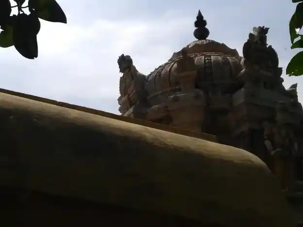 Arulmigu Perumal Temple, Urandaurappanur - 625626