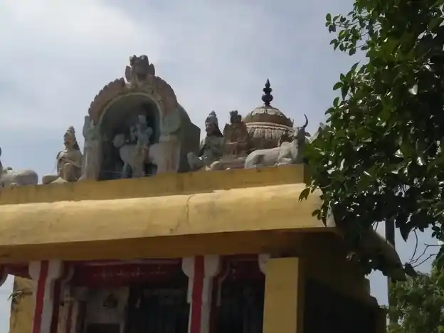 Arulmigu Perumal Temple, Urandaurappanur - 625626 அருள்மிகு பெருமாள் திருக்கோயில், Urandaurappanur - 625626, Madurai - Ancient Temple Architecture and History Image 3